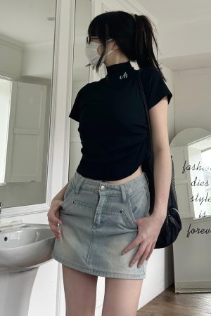 High-Waisted American Retro Washed Denim Mini Skirt for Women - Summer 2025 Sexy Bodycon Style
