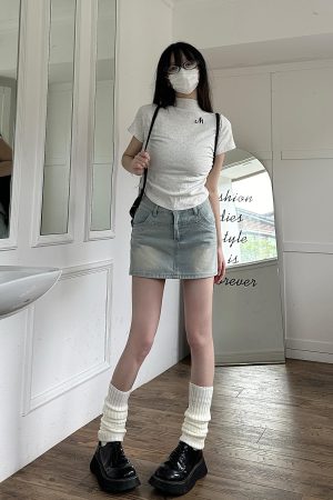 High-Waisted American Retro Washed Denim Mini Skirt for Women - Summer 2025 Sexy Bodycon Style