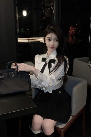 High-Waisted Black Gold Buckle Pleated A-Line Short Skirt for Women - Spring Summer Fashion, Elegant Slim Fit, Chic Style