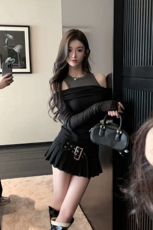 High-Waisted Black Pleated A-Line Skirt with Belt - Summer Slim Half Skirt for a Sexy 90s-Inspired Look