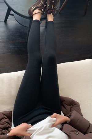High-Waisted Black Slim-Fit Leggings for Women - High Elastic, Slimming, Warm Nine-Point Pants for Autumn and Winter Fashion