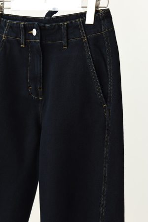 High-Waisted Fleece-Lined Banana Pants with Twisted Seam Design - Tapered Cropped Style for Autumn and Winter Fashion