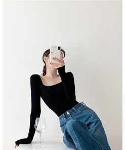 High-Waisted Knit Long-Sleeve T-Shirt for Women, Elegant Slim-Fit Square Neck Top for Autumn and Winter Fashion