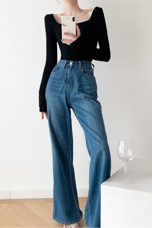 High-Waisted Knit Long-Sleeve T-Shirt for Women, Elegant Slim-Fit Square Neck Top for Autumn and Winter Fashion
