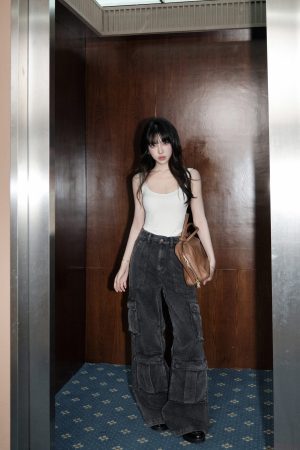 High-Waisted Loose Wide-Leg Work Denim Pants for Women - Heavy-Duty Multi-Pocket Casual Style, Straight Fit, Versatile Fashion