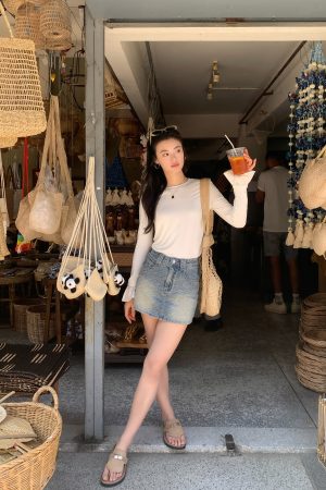 High-Waisted Retro Denim Mini Skirt for Women - Nostalgic Street Style Bodycon Design