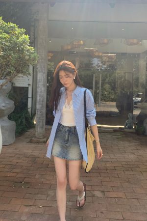 High-Waisted Retro Denim Mini Skirt for Women - Nostalgic Street Style Bodycon Design