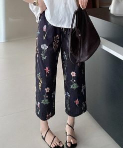 High-Waisted Retro Floral Cropped Pants for Women - Casual Slim-Fit Summer 2025 Style