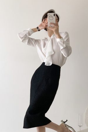High-Waisted Tweed Pencil Skirt in Sequined Wool - Mid-Length Autumn Style for Commuting