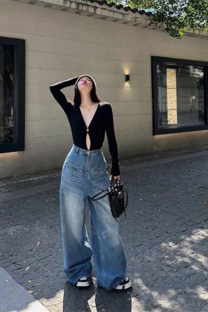 High-Waisted Wide-Leg Blue Washed Vintage Jeans - Heavy-Duty Floor-Length Pants for Women - Versatile Autumn Fashion