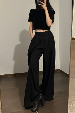 High-Waisted Wide-Leg Draped Suit Pants for Women - Loose and Slimming Floor-Length Trousers, Ideal for Chic 90s Style Outfits