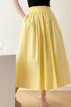 High-Waisted Yellow A-Line Skirt for Women, Pleated Elastic Waist, Draping Design, Slimming Umbrella Style, 90s-Inspired Fashion