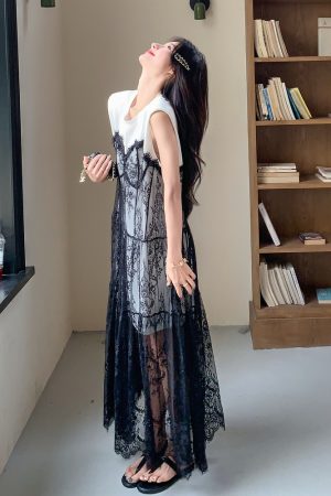 Hollow Lace Spliced Dress for Summer - Stylish and Elegant Design for May Day Outings, Trendy Fashion Statement