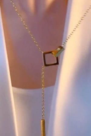 Hollow Square Tassel Pendant Necklace for Women, Minimalist Collarbone Chain, Chic Niche Design, Fashion Jewelry 2025