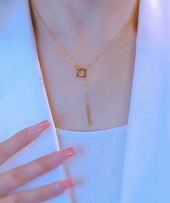 Hollow Square Tassel Pendant Necklace for Women, Minimalist Collarbone Chain, Chic Niche Design, Fashion Jewelry 2025