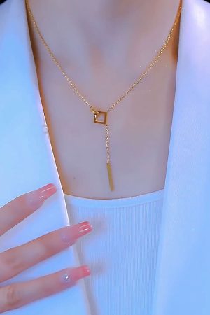 Hollow Square Tassel Pendant Necklace for Women, Minimalist Collarbone Chain, Chic Niche Design, Fashion Jewelry 2025