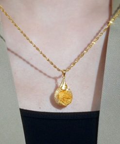 Hong Kong-Style Retro Hollow Yellow Flower Necklace - Trendy Goddess Clavicle Chain for Women, Versatile Niche Design