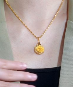 Hong Kong-Style Retro Hollow Yellow Flower Necklace - Trendy Goddess Clavicle Chain for Women, Versatile Niche Design