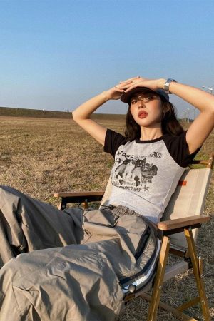 Hongkong December Outfit, Lazy Day Outfits - Kitty Print Crop Tee