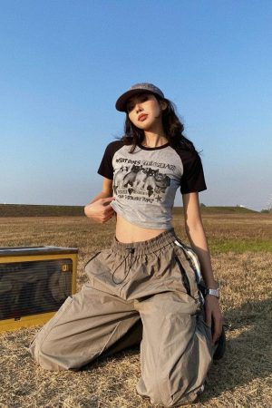 Hongkong December Outfit, Lazy Day Outfits - Kitty Print Crop Tee