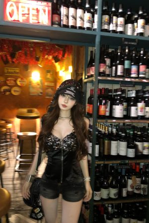 Hooded Spicy Girl Tank Top for Women - Slim Fit Summer Black Top with Beautiful Back Design - Y2K American Style Fashion