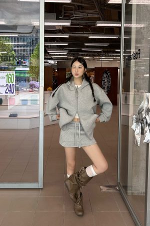 Hooded Zip-Up Sweatshirt Jacket with 800G Air Layer, Loose Fit, Skin-Friendly Fabric, Stylish Half Skirt, Perfect for Y2K and Korean Style