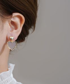 Houndstooth Pattern Ear Studs, Vintage French Gold Heart Drop Earrings, Unique Tea Series Design, 2025 Trend Fashion Jewelry
