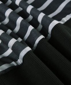 How To Style Wide Leg Jeans, Mode Inspiration - Grunge Striped Wrap Crop Top