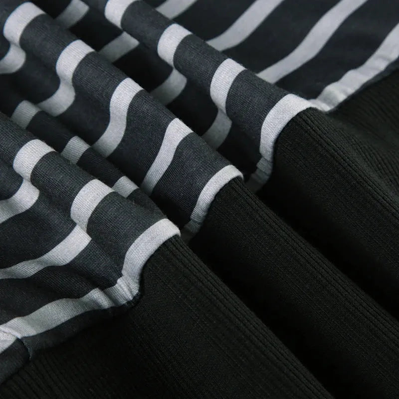 How To Style Wide Leg Jeans, Mode Inspiration - Grunge Striped Wrap Crop Top How To Style Wide Leg Jeans, Mode Inspiration - Grunge Striped Wrap Crop Top