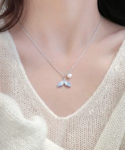 Ice Blue Fish Tail Pearl Necklace for Women - Heart Design Clavicle Chain, Versatile Summer Vacation Accessory 2025