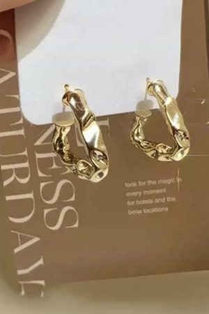 Irregular Hammered Diamond-Studded Earrings for Women - Niche Design Elegant Studs, High-End Fashion Accessories