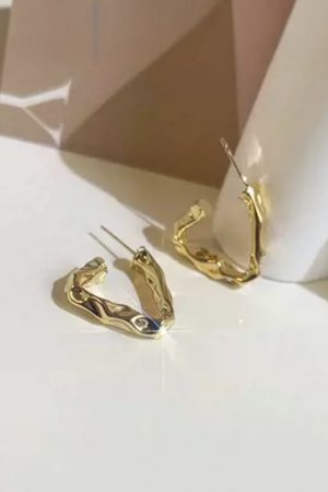 Irregular Hammered Diamond-Studded Earrings for Women - Niche Design Elegant Studs, High-End Fashion Accessories