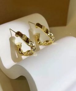Irregular Hammered Diamond-Studded Earrings for Women - Niche Design Elegant Studs, High-End Fashion Accessories