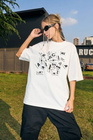 Irregular Paper-Cut Print Logo Street Hip-Hop Casual Round Neck Short Sleeve T-Shirt for Urban Style Enthusiasts