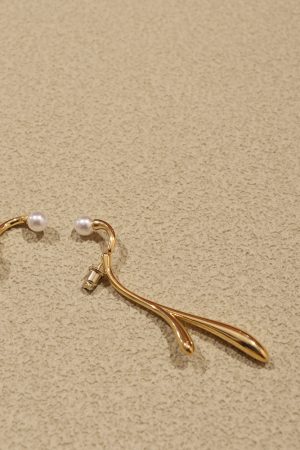 Irregular Rattan Pearl Earrings for Women - Vacation Style Light Luxury Ear Studs with Two Wearing Methods