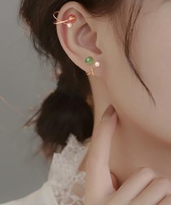 Jade Strawberry Crystal Pearl Ear Cuffs, High-End No-Hole Clip Earrings, Unique Jade Stone Accessories for Women