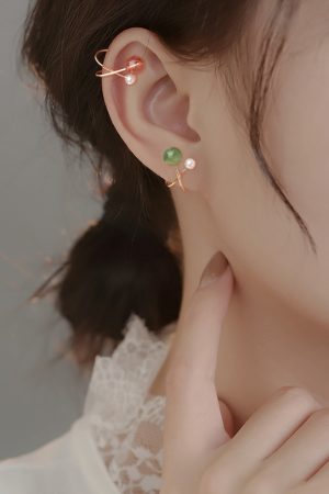 Jade Strawberry Crystal Pearl Ear Cuffs, High-End No-Hole Clip Earrings, Unique Jade Stone Accessories for Women