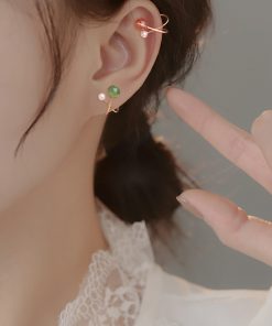 Jade Strawberry Crystal Pearl Ear Cuffs, High-End No-Hole Clip Earrings, Unique Jade Stone Accessories for Women