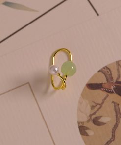 Jade Strawberry Crystal Pearl Ear Cuffs, High-End No-Hole Clip Earrings, Unique Jade Stone Accessories for Women