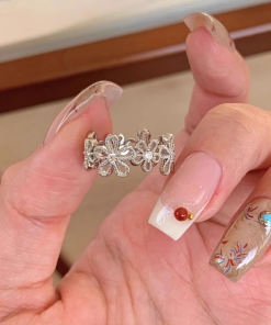 Japanese and Korean Style Lace Hollow Five-Petal Flower Ring for Women - Adjustable, Simple, Versatile, Sweet Design