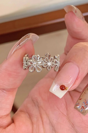 Japanese and Korean Style Lace Hollow Five-Petal Flower Ring for Women - Adjustable, Simple, Versatile, Sweet Design