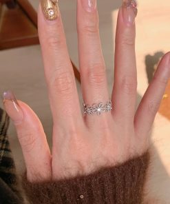 Japanese and Korean Style Lace Hollow Five-Petal Flower Ring for Women - Adjustable, Simple, Versatile, Sweet Design