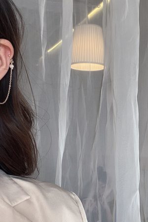 Japanese Korean Retro Light Luxury Rose Flower Pearl Stud Ear Cuff Earrings for Elegant Style