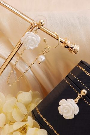 Japanese Korean Retro Light Luxury Rose Flower Pearl Stud Ear Cuff Earrings for Elegant Style