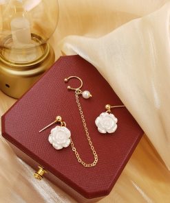 Japanese Korean Retro Light Luxury Rose Flower Pearl Stud Ear Cuff Earrings for Elegant Style