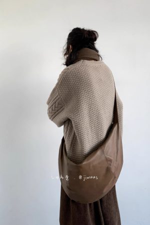 Japanese Retro Solid Color Twisted Round Neck Pullover Sweater for Couples - Unisex Winter College Style Loose Knit Top