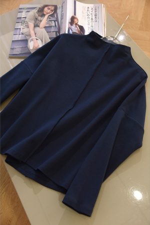 Japanese-Style Pearl Cotton Pullover Sweatshirt Dress - Slimming Half-High Collar, Loose Fit, Youthful Fashion for a Chic Look