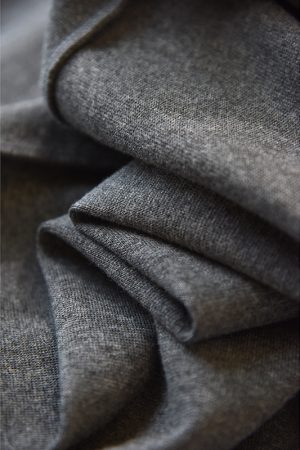 Japanese-Style Pearl Cotton Pullover Sweatshirt Dress - Slimming Half-High Collar, Loose Fit, Youthful Fashion for a Chic Look