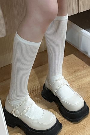 Japanese Style Pudding Bear Knitted Slouch Socks for Women - Thin Mid-Calf Socks in Milk White for Spring/Summer Fashion
