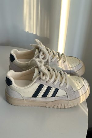 Japanese-Style Thick-Soled Casual Skate Shoes for Spring 2025 - Versatile Little White Sneakers